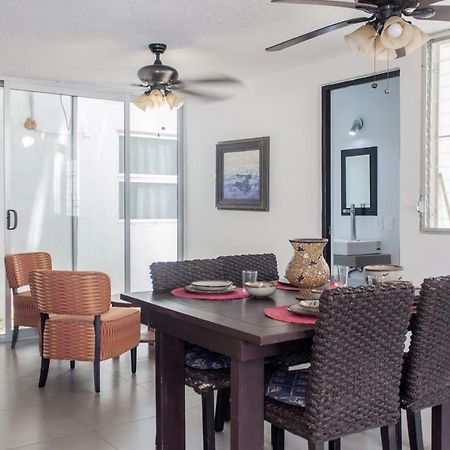 Whyz 4 You Private Rooms Puerto Morelos Eksteriør billede