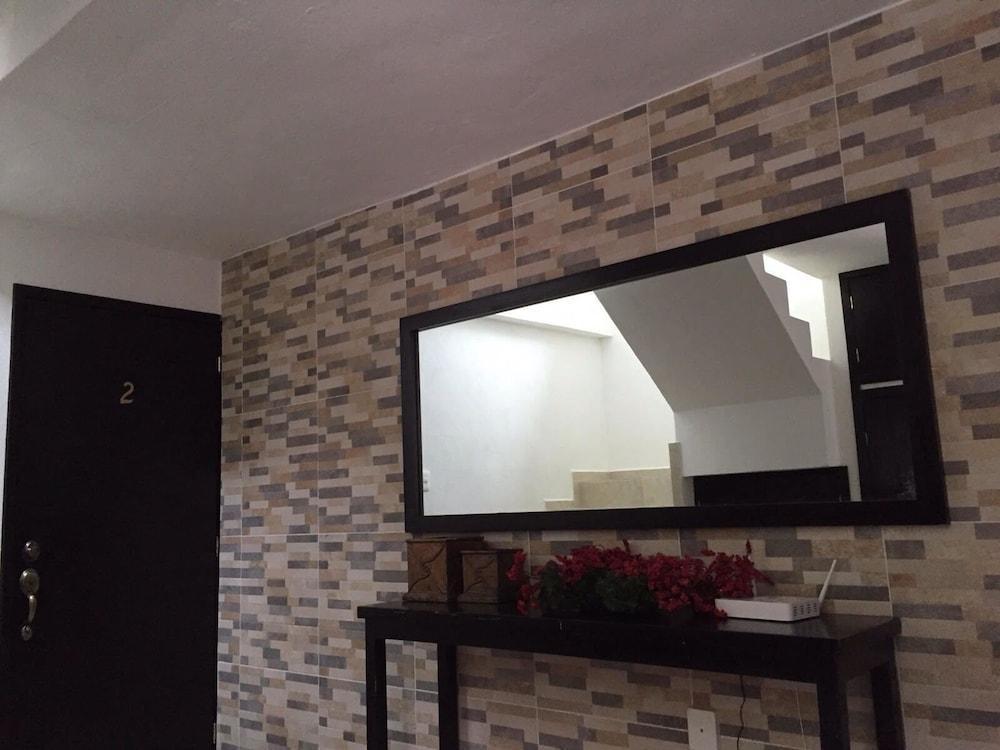 Whyz 4 You Private Rooms Puerto Morelos Eksteriør billede