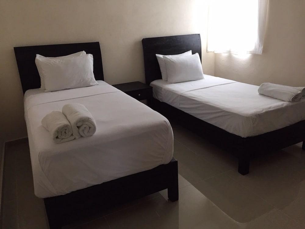 Whyz 4 You Private Rooms Puerto Morelos Eksteriør billede
